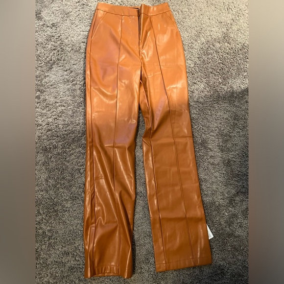 Asos design tall leather straight pants in rust brown - Picture 3 of 4